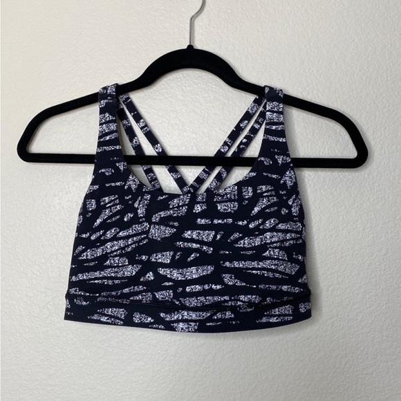 Lululemon Energy bra women’s eight 8 black white GUC no pads - Picture 1 of 5